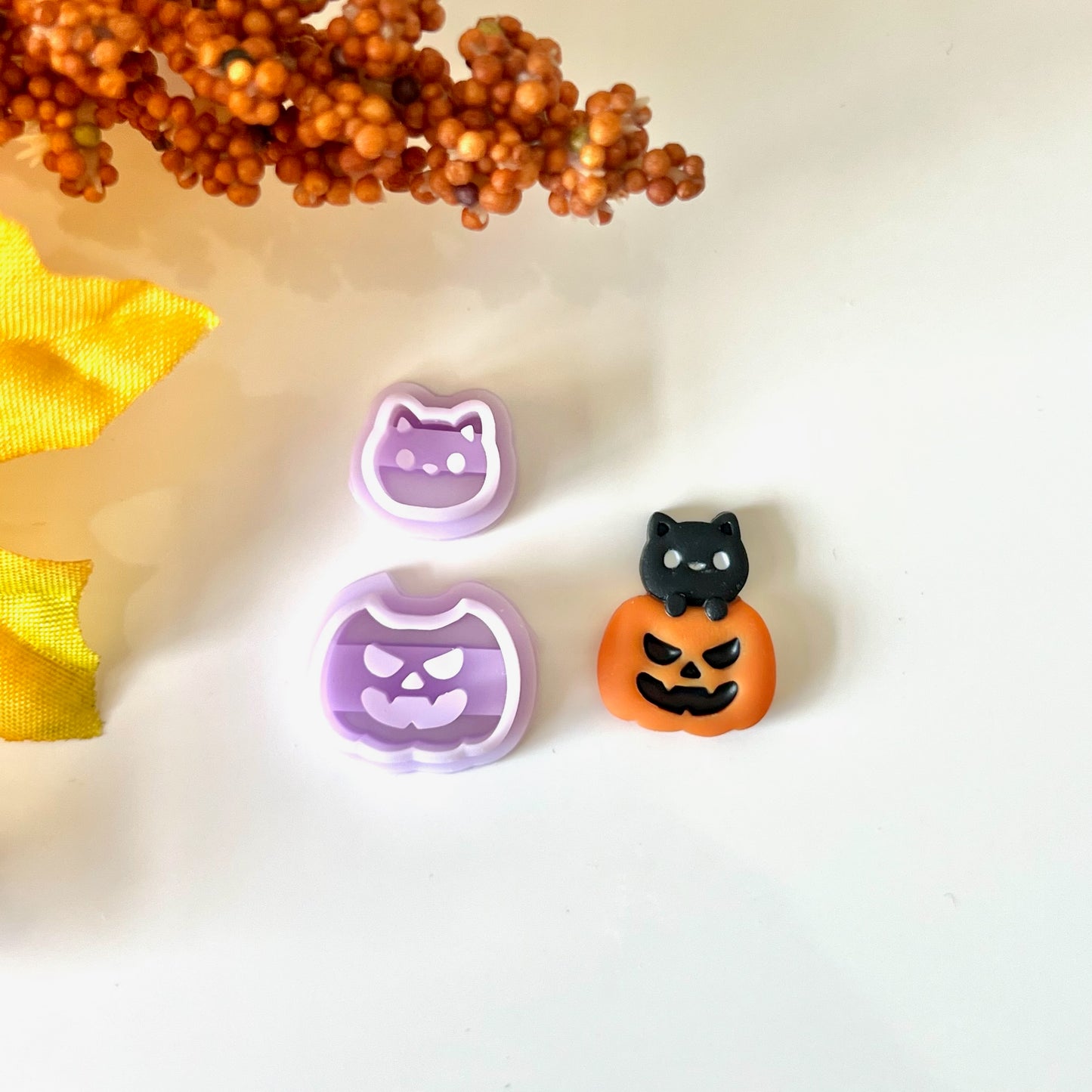 Cat in a Pumpkin Cutter (Set)