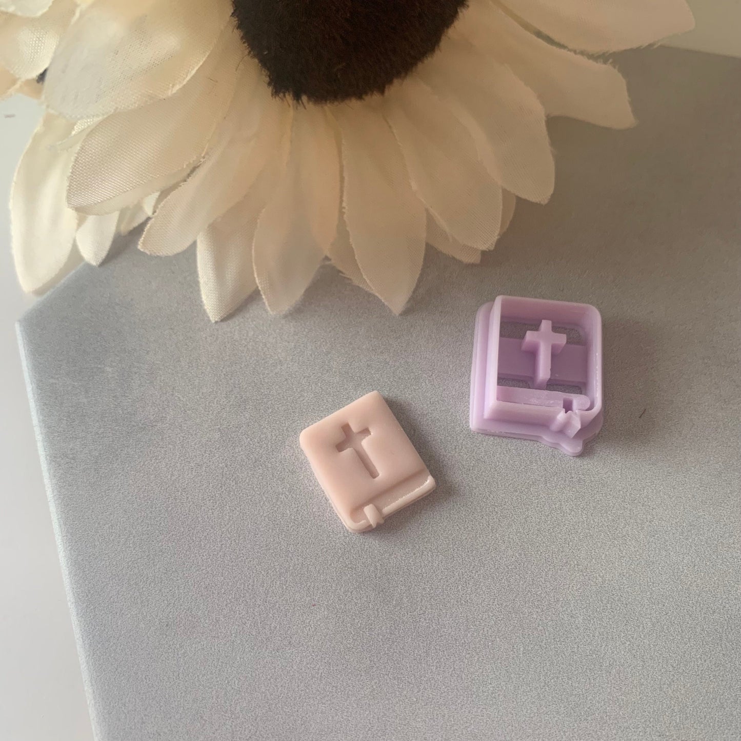 Bible with Bookmark Cutter | 0.75"-1.25" | Polymer Clay Cutter Earrings